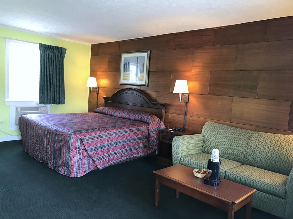 Economy Inn Данвил Екстериор снимка