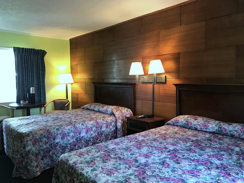 Economy Inn Данвил Екстериор снимка