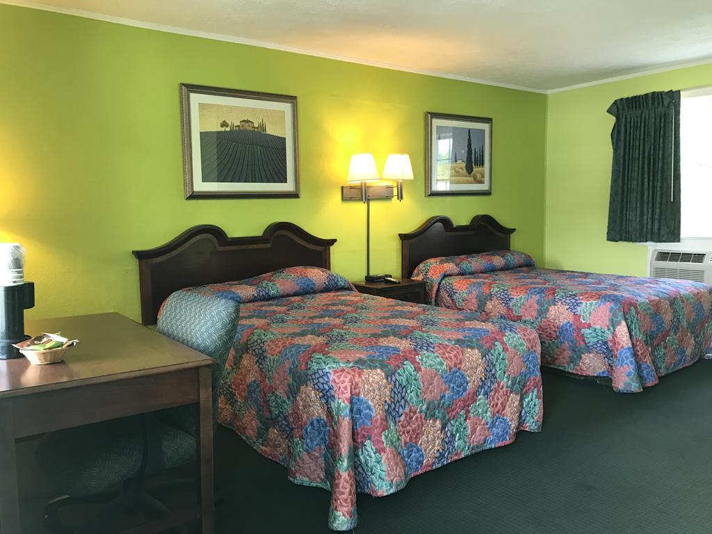 Economy Inn Данвил Екстериор снимка