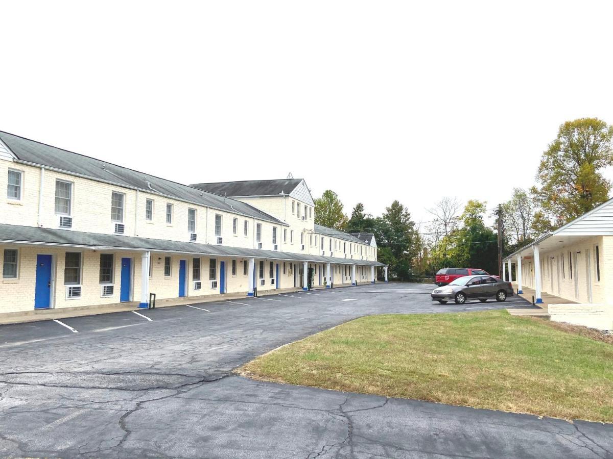 Economy Inn Данвил Екстериор снимка